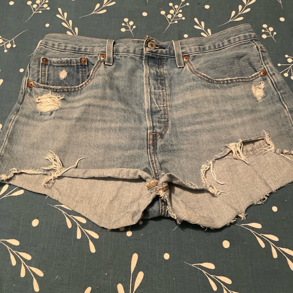 Levi Denim Distressed Women Shorts size 31 waist